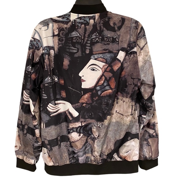**LIKE NEW** Aztec Printed Bomber Jacket. Fits Size M. - Picture 2 of 4